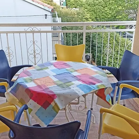 דירה House *