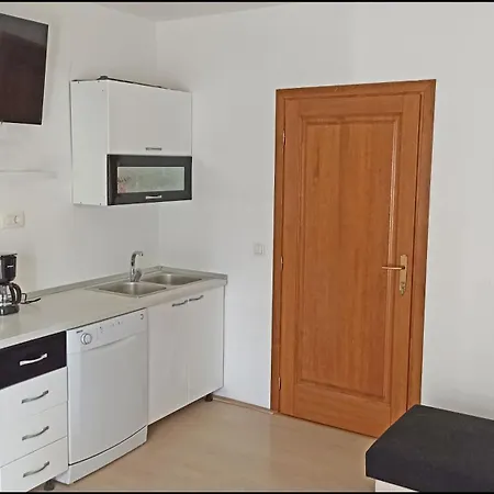 House * ספליט
