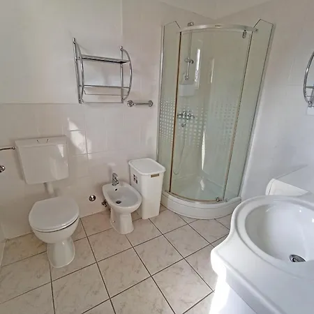 House דירה