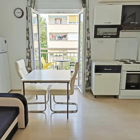דירה House