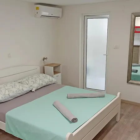 House * ספליט