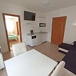 דירה House *