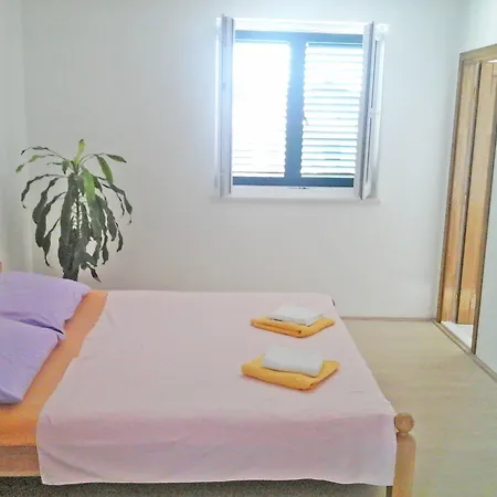 House Apartment Split