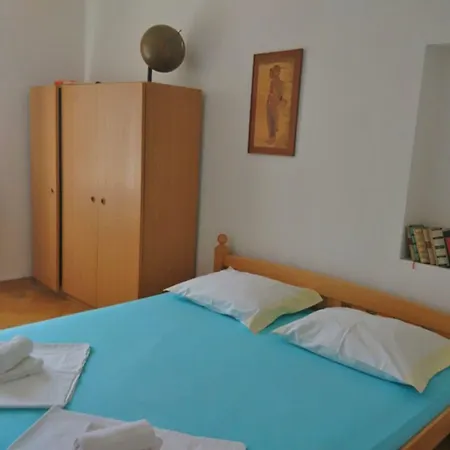 Apartment House Split