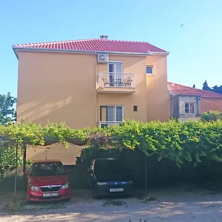 House Apartment Split