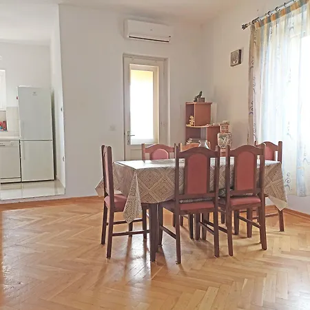 House * Split
